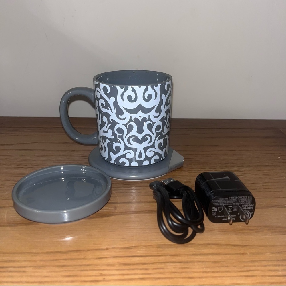 TEMTATION-Gray Patterned Mug with Lid and Charger
